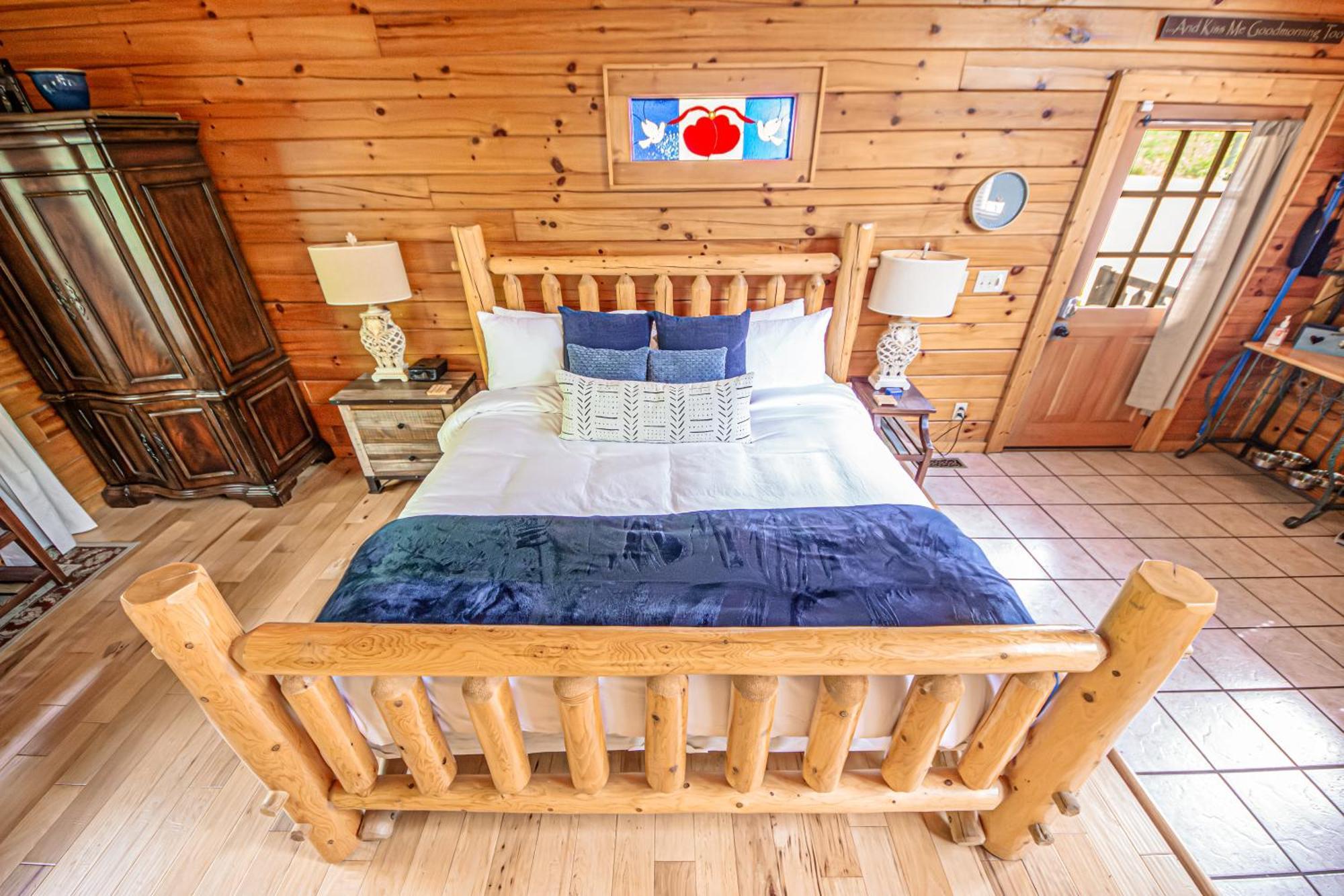 סביירוויל Love Me Tender Studio Cabin חדר תמונה